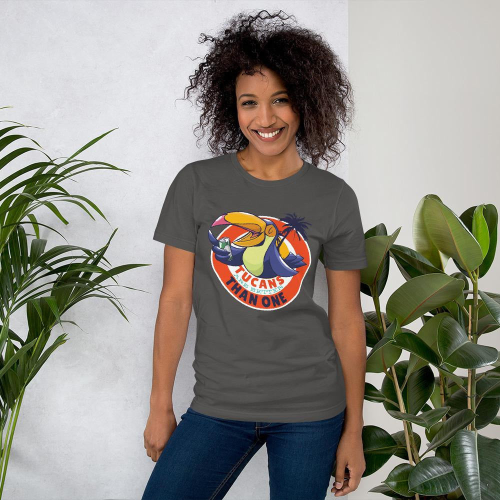 Tucan Drinking Beer Half Sleeve T-Shirt