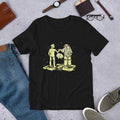 Alien & Astronaut Fist bump Half-Sleeve T-Shirt — Black